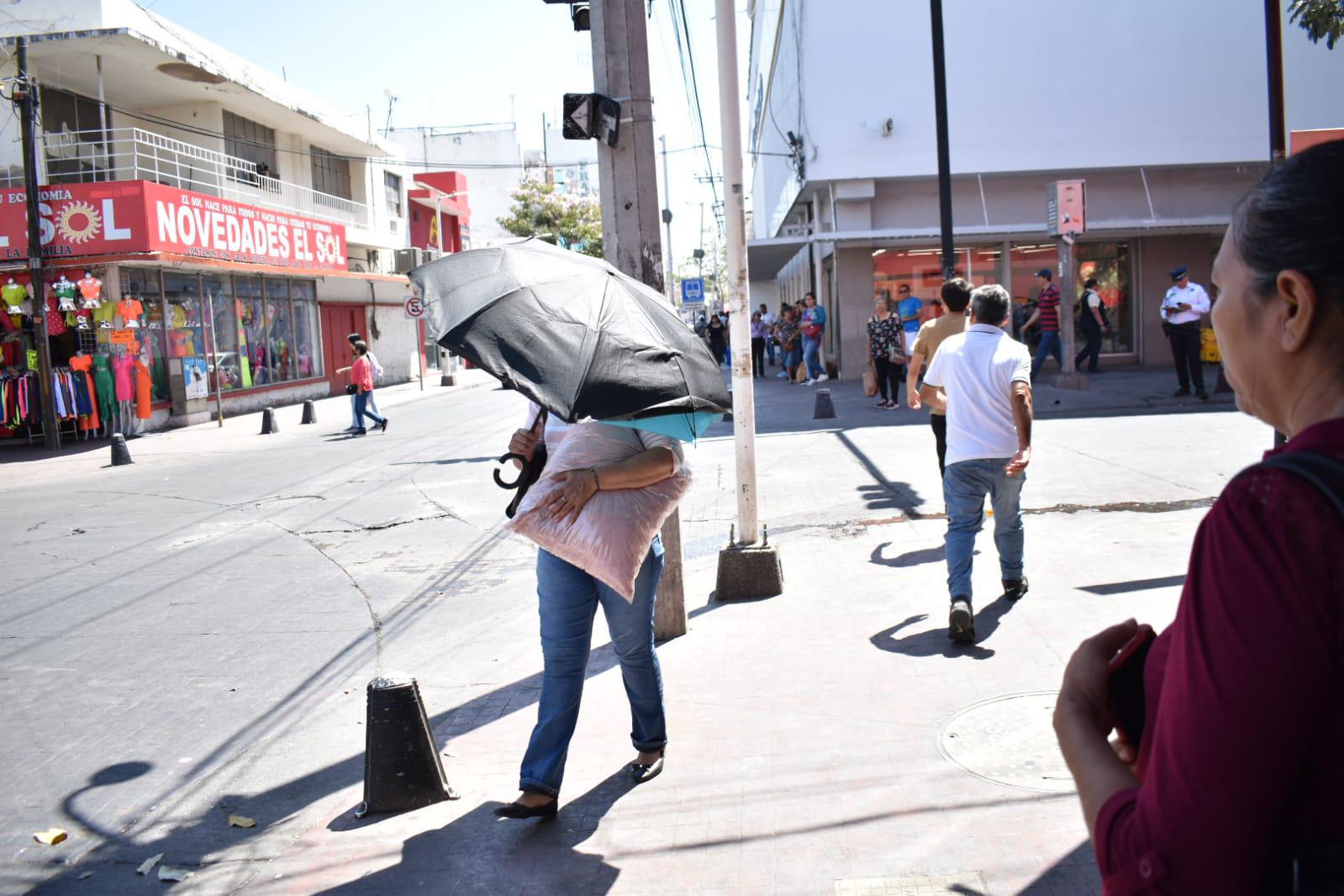 $!Llama Protección Civil a tomar medidas por el calor en Sinaloa