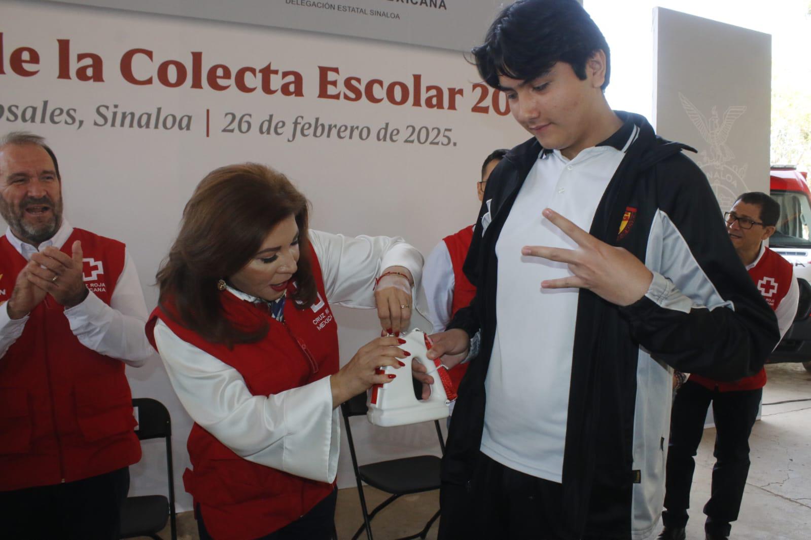 $!Inicia colecta de Cruz Roja en escuelas de Sinaloa; Secretaria de Educación es la primera en dar donativo