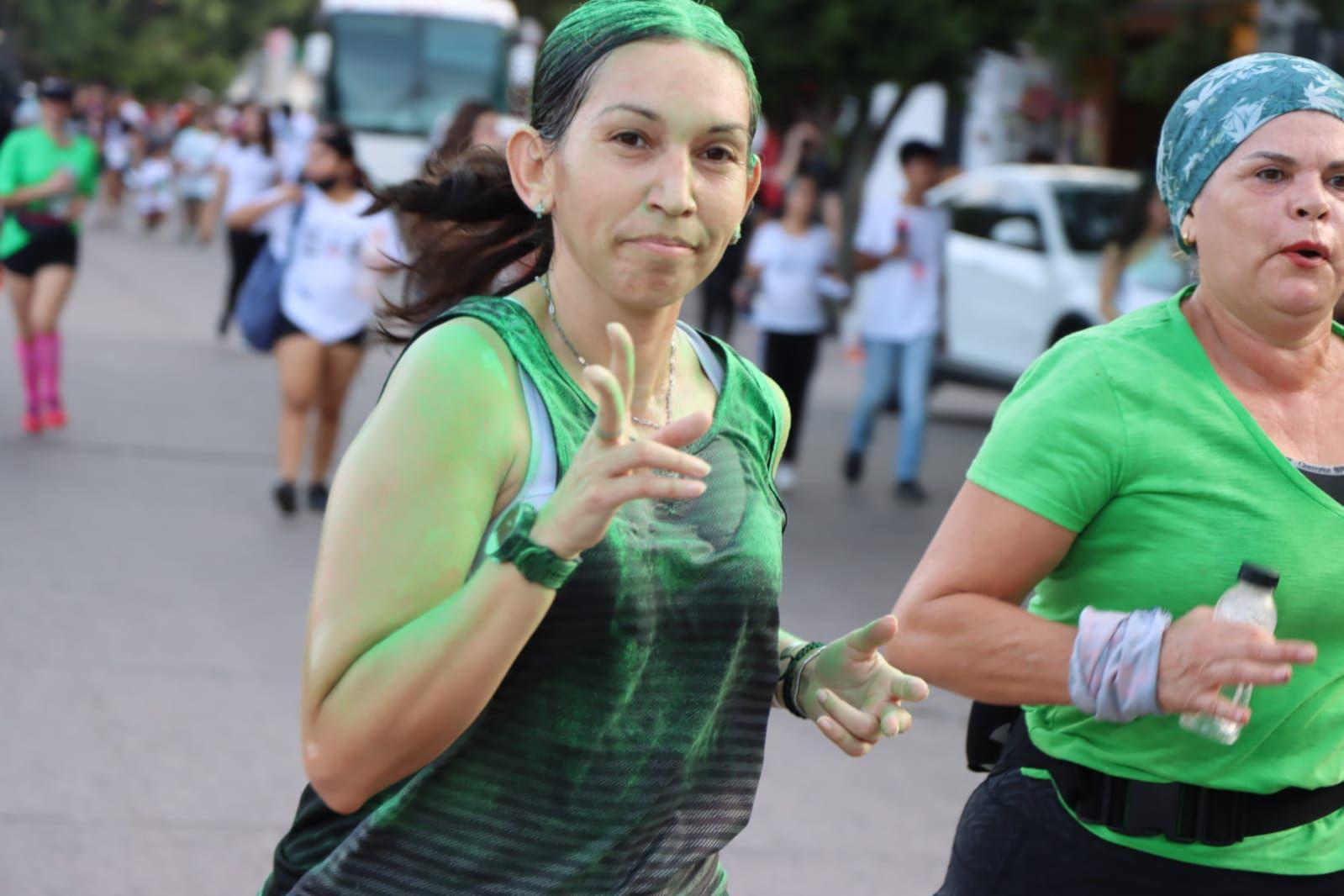 $!Carrera Píntate de Verde reúne a cerca de 20 mil personas en Sinaloa