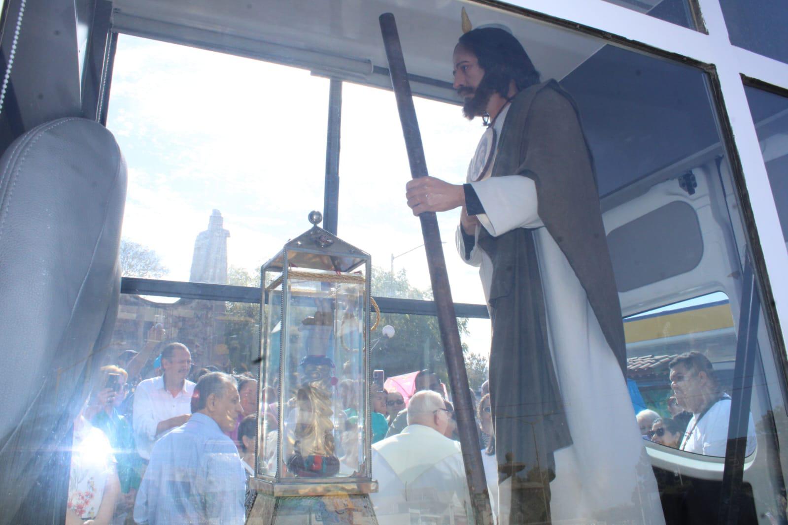 $!Reciben en Rosario las reliquias de San Judas Tadeo