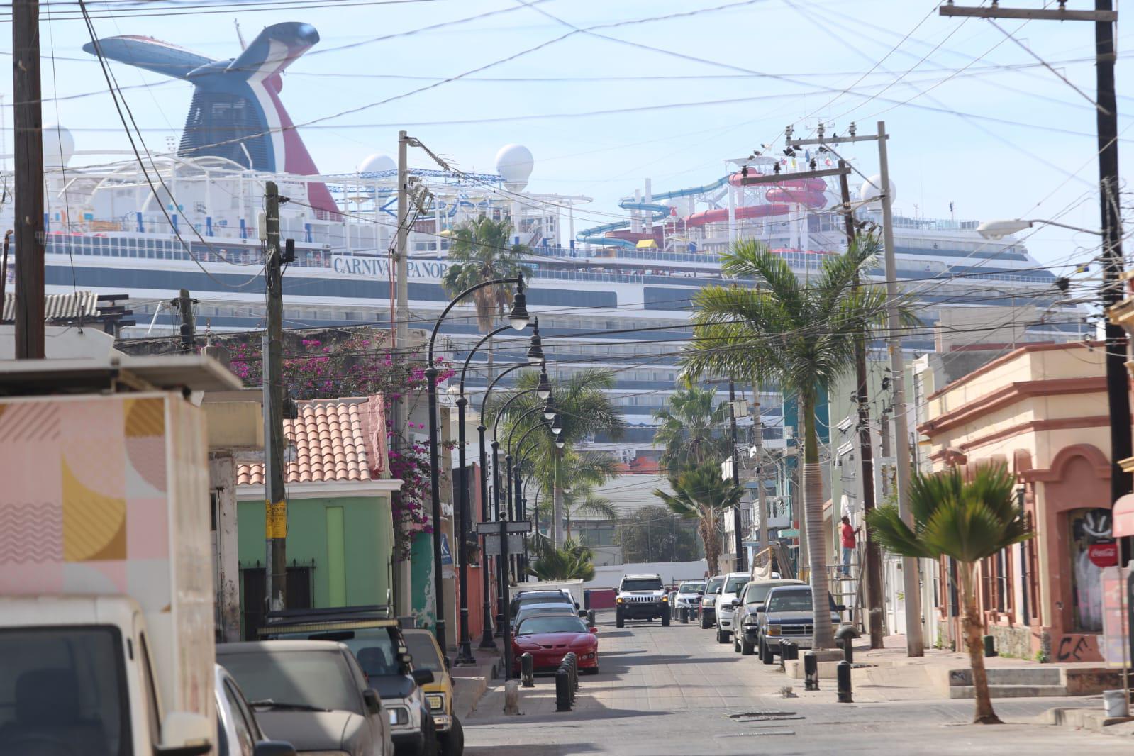 $!Inicia marzo con el arribo del crucero Carnival Panorama a Mazatlán