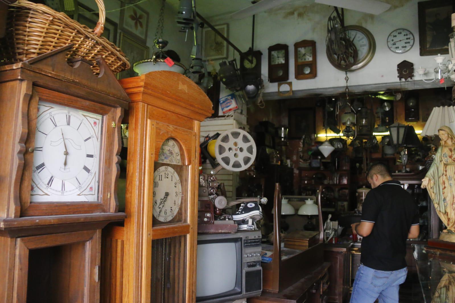 $!En el Centro de Culiacán, una tienda atestigua el paso de la historia
