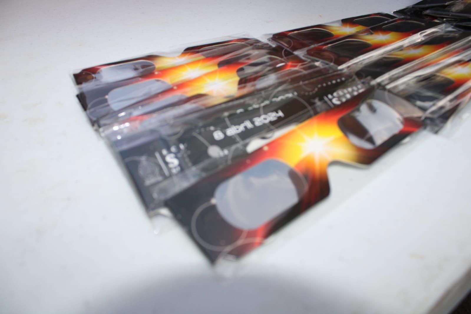 $!Anuncia Turismo que se entregarán 3 mil lentes para apreciar el eclipse de sol en Rosario