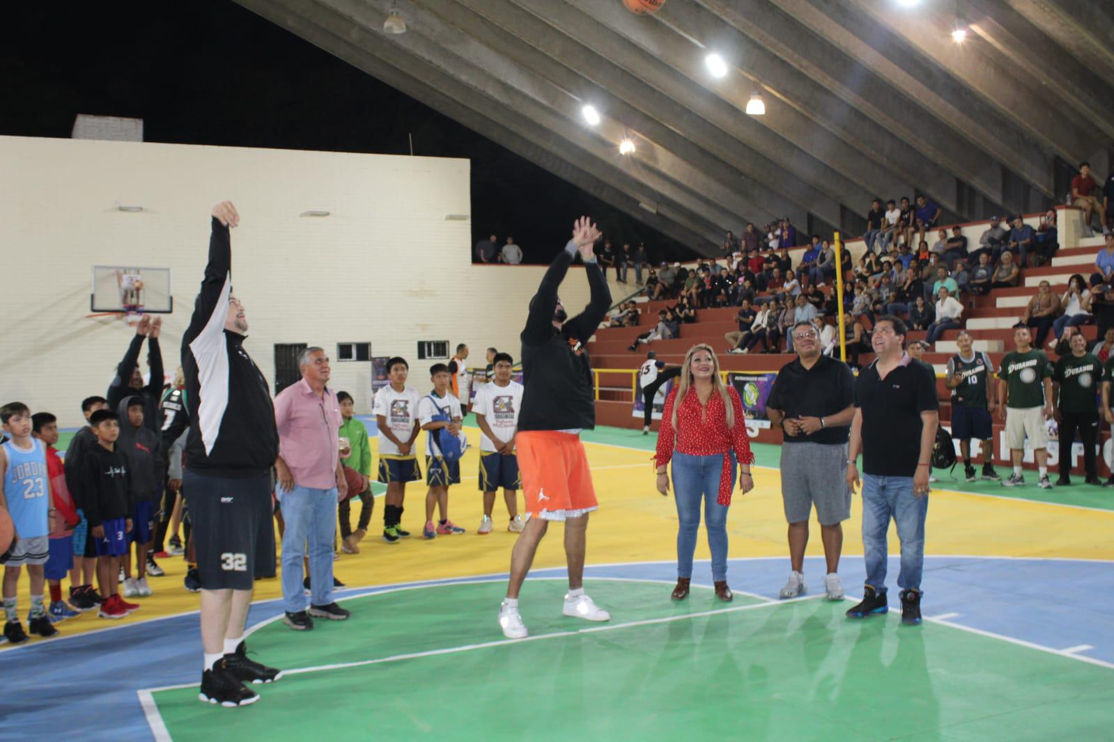 $!¡Profeta en su tierra! Inauguran en Rosario torneo de basquetbol con homenaje a Horacio Llamas