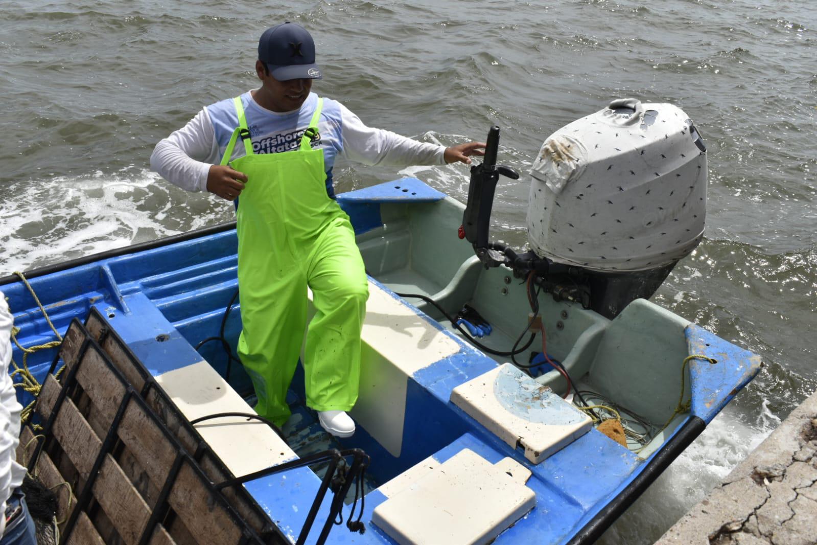 $!Mal clima impide la salida a altamar de pescadores de Altata