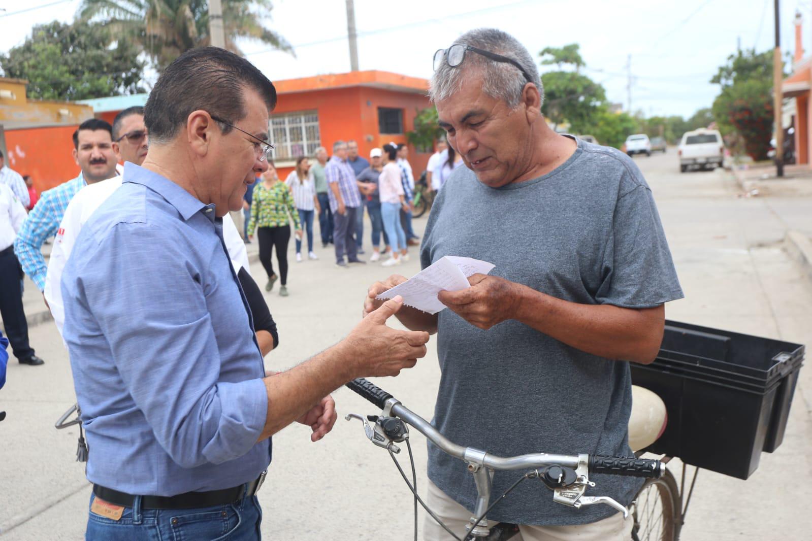 $!Piden a Alcalde certeza jurídica de predios en Colonia Rafael Buelna