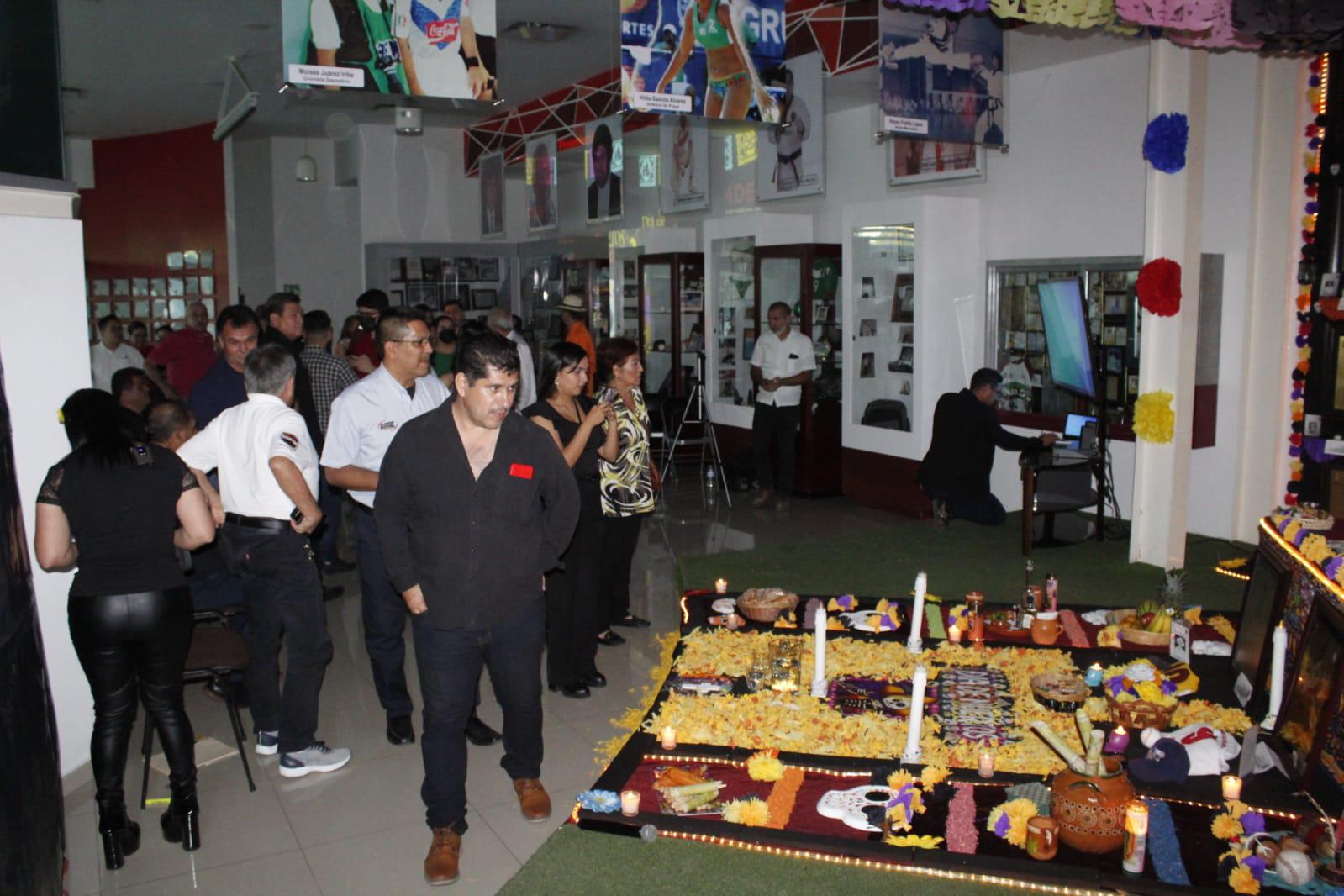 $!Presentan Altar de Muertos de los Inmortales del Salón de la Fama de Culiacán