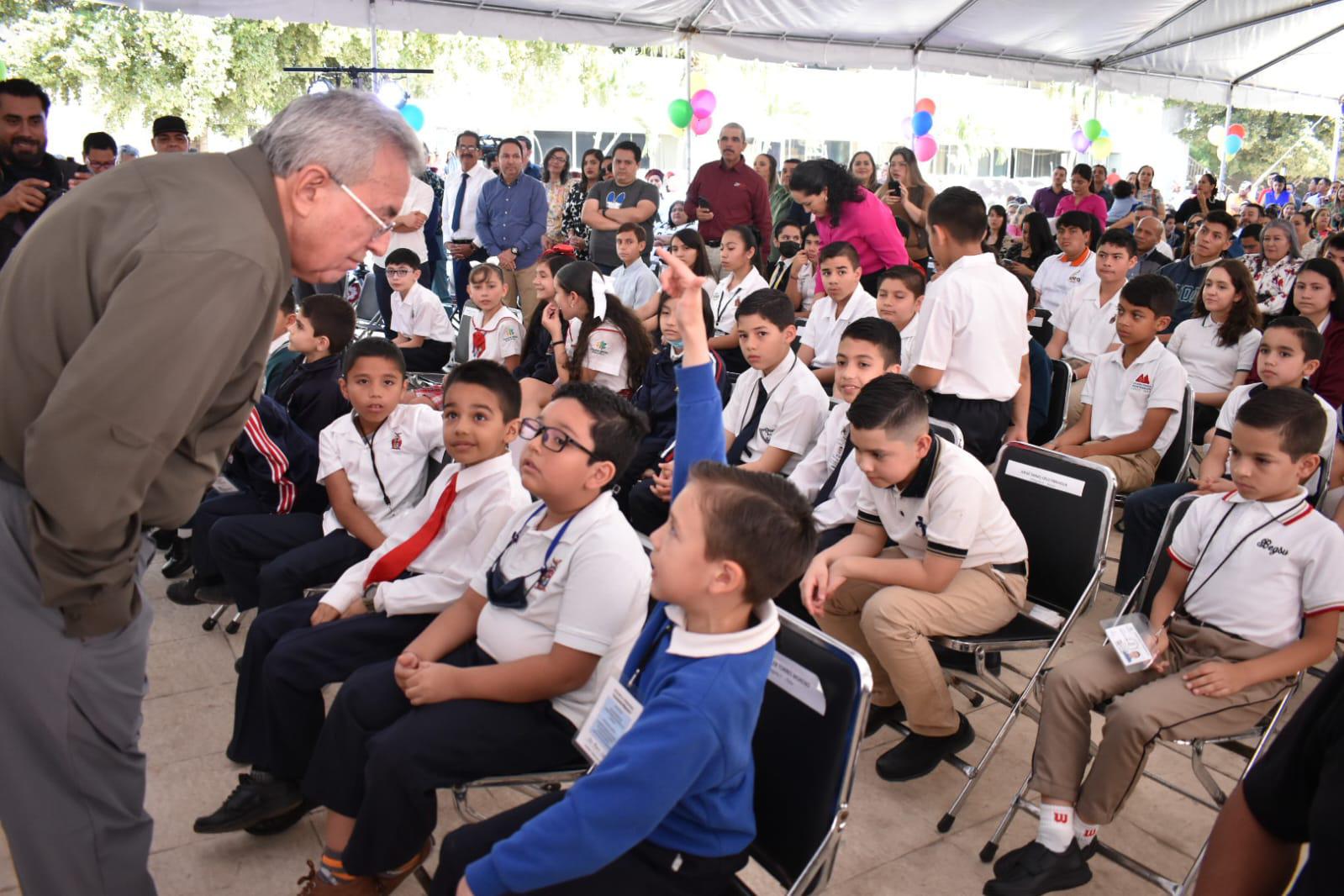 $!Reconocen a 48 ganadores de la Olimpiada Estatal de Matemáticas