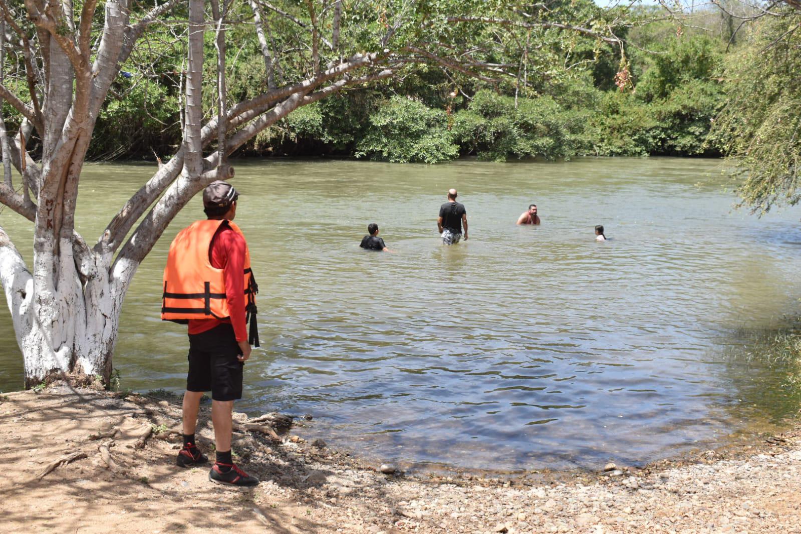 $!Llegaron los días santos y el color familiar a Sanalona