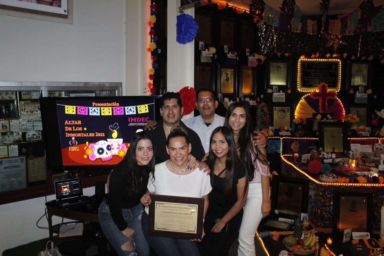 $!Presentan Altar de Muertos de los Inmortales del Salón de la Fama de Culiacán