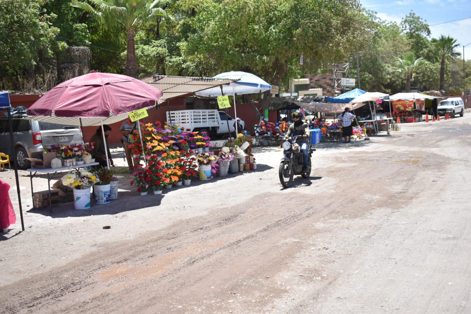 $!Alistan los panteones de Culiacán para el Día de las Madres