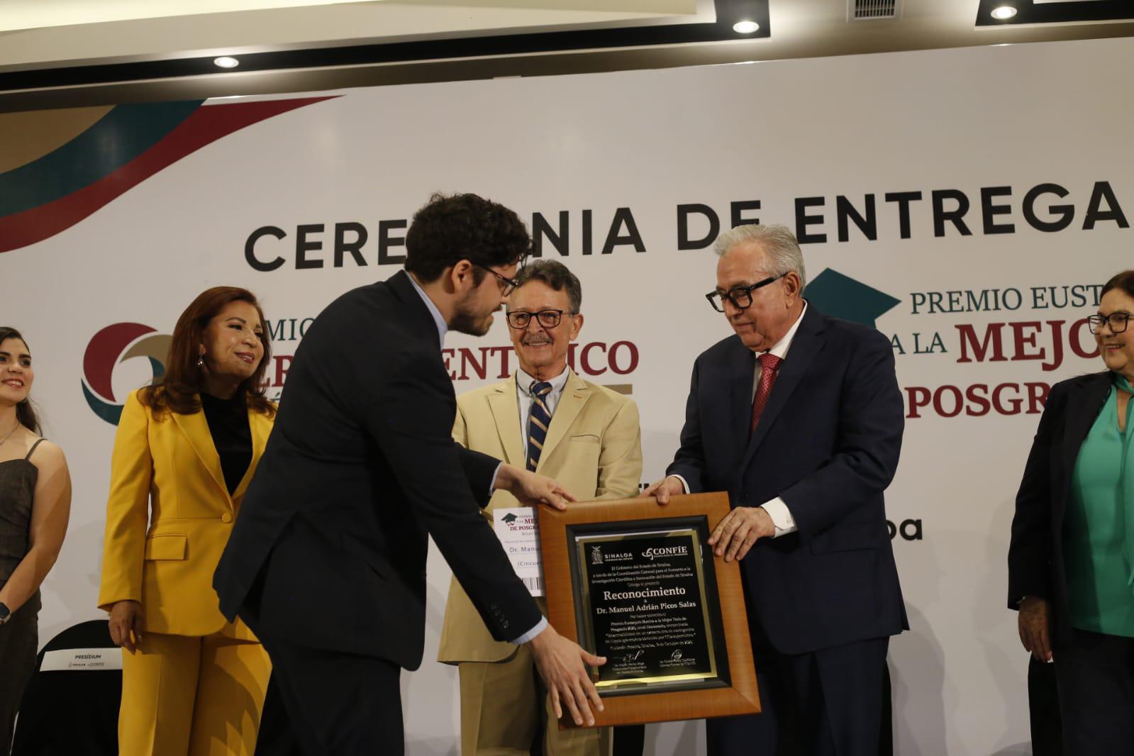 $!Reconocen a José Basilio Heredia con Premio al Mérito Científico ‘César Abelino Ordorica Falomir’