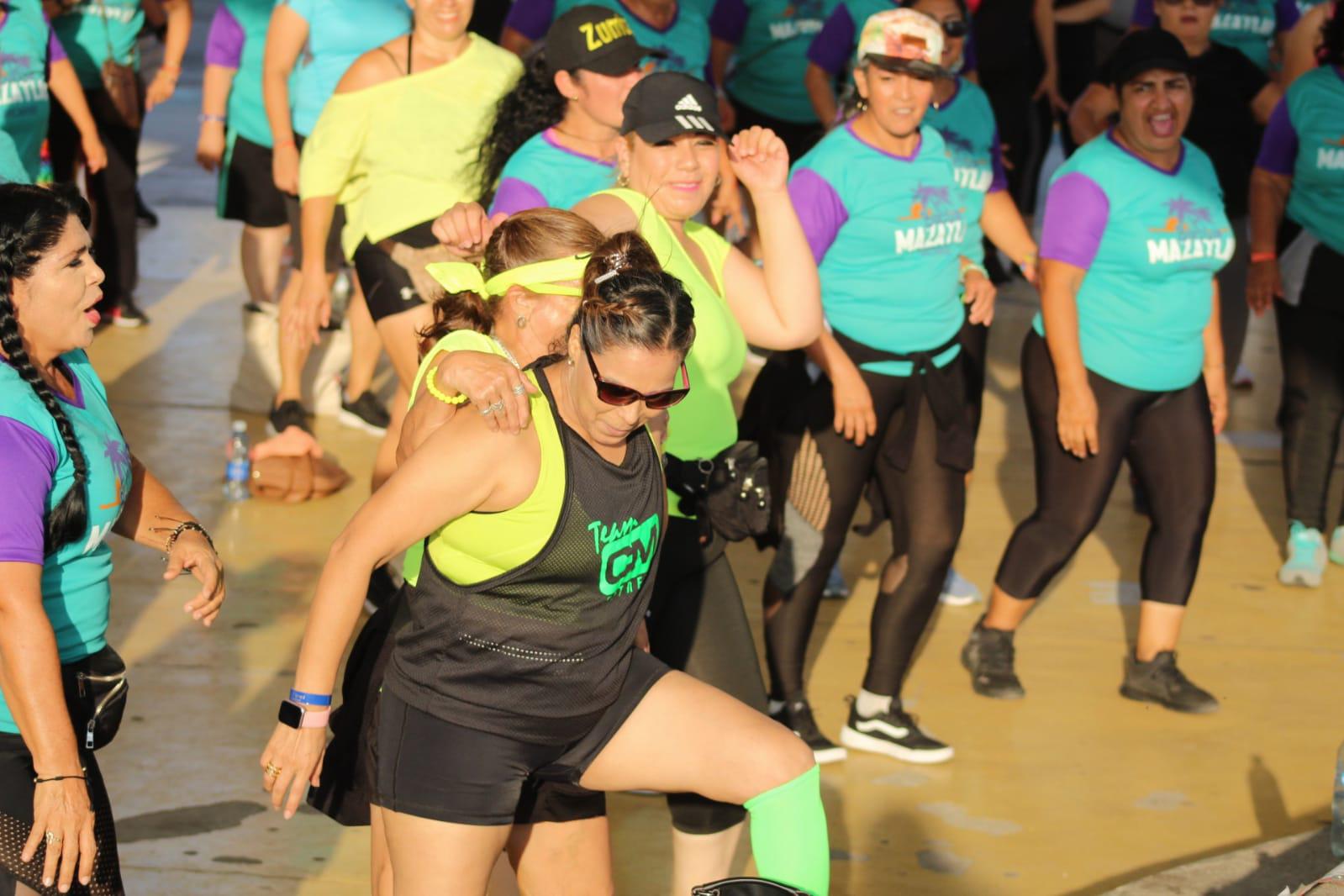 $!Los Chicos de Arranque ponen a bailar a Mazatlán con su masterclass