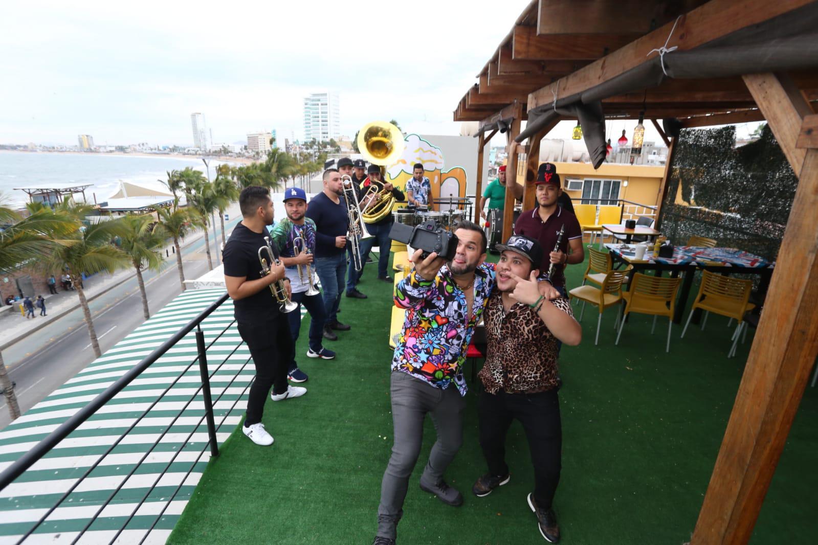 $!Roberto Júnior y El Negro Oficial preparan dos duetos para ‘carnavalear’