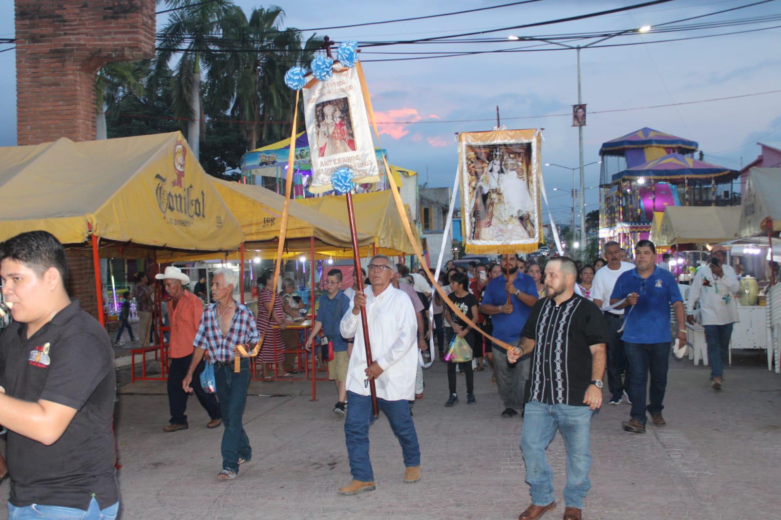 $!Llegan peregrinos desde Huajicori para venerar a Nuestra Señora del Rosario