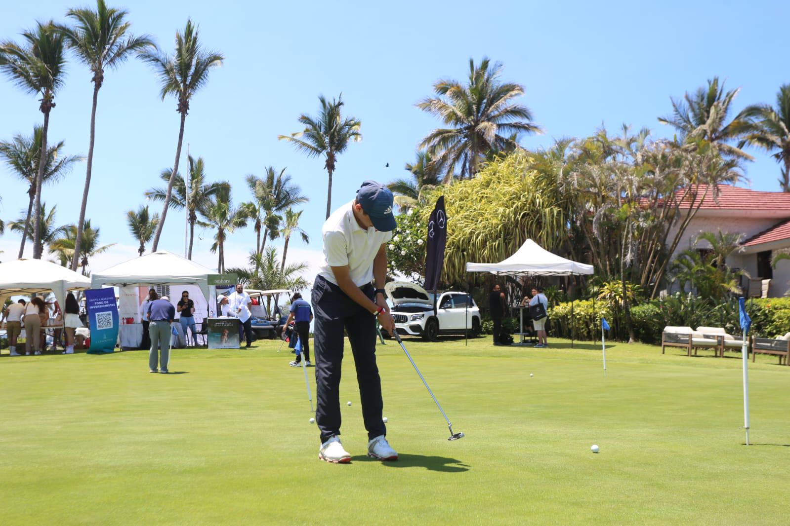 $!Toman ventaja Müller y Medina, en Anual de Golf del Centro Hospitalario Alhma