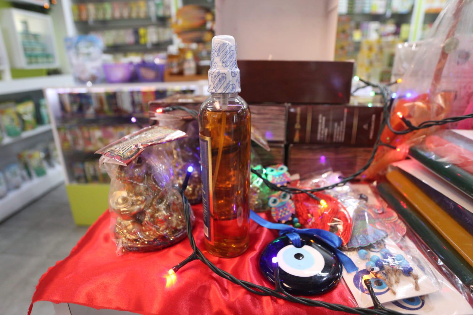 $!Piden mazatlecos para 2023 amor, dinero y después salud, señalan