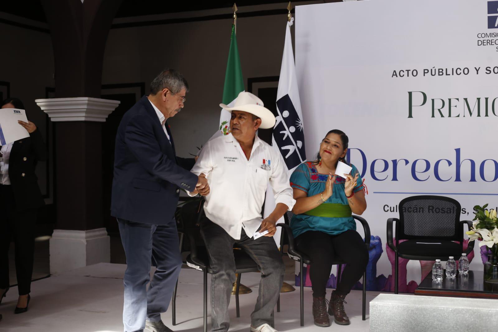 $!Consejo Yoreme, ‘Dignidad y Resistencia’, recibe premio estatal de derechos humanos 2025 por la defensa de la Bahía de Ohuira
