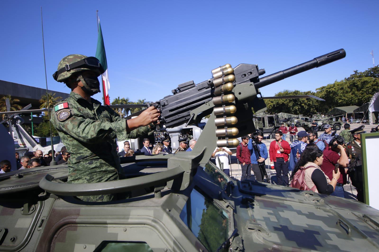 $!Inaugura Ejército la exposición ‘La Gran Fuerza de México’, en Palacio de Gobierno, en Culiacán