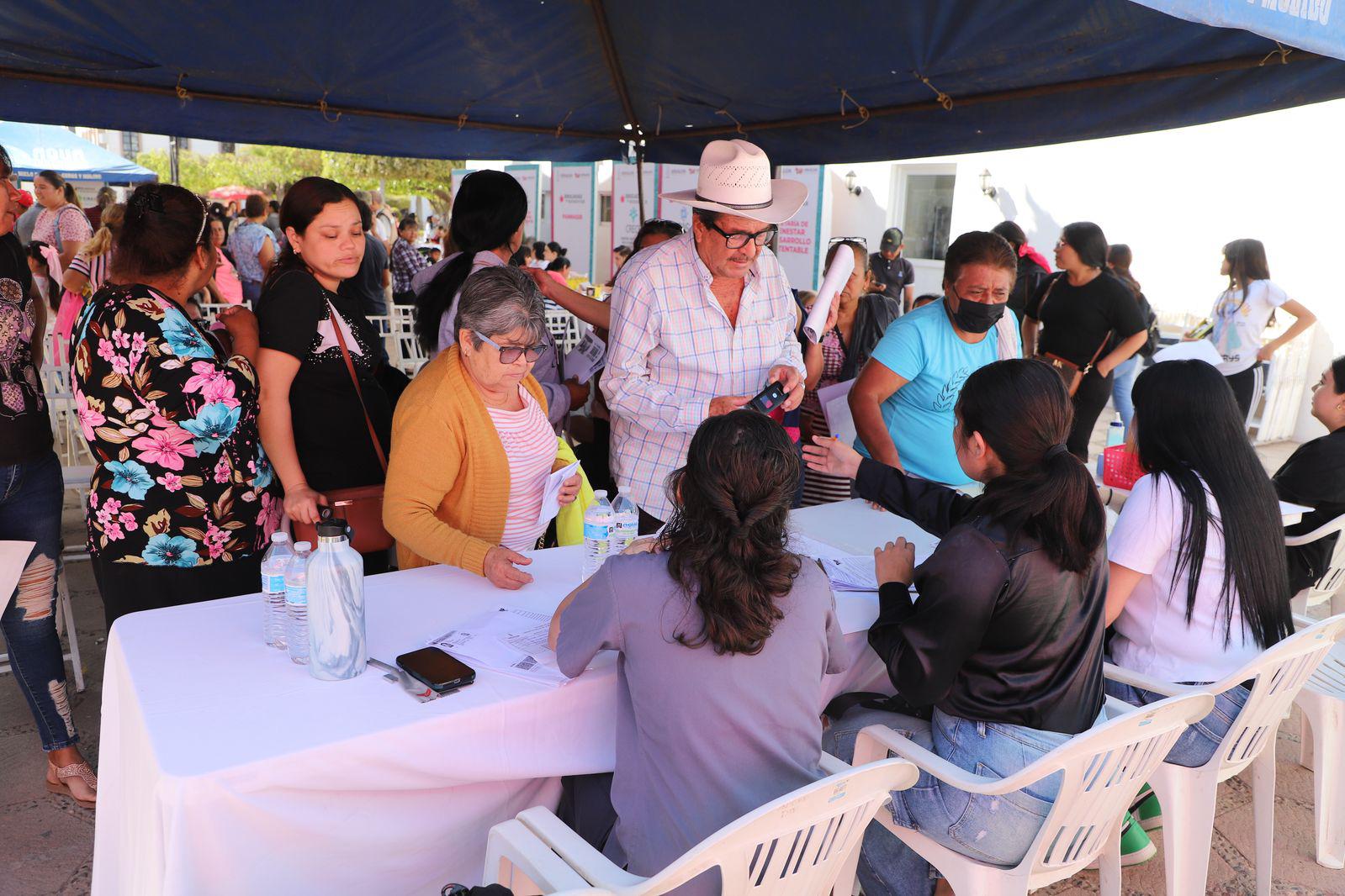 $!Llegan beneficios de las Brigadas del Bienestar al municipio de Elota