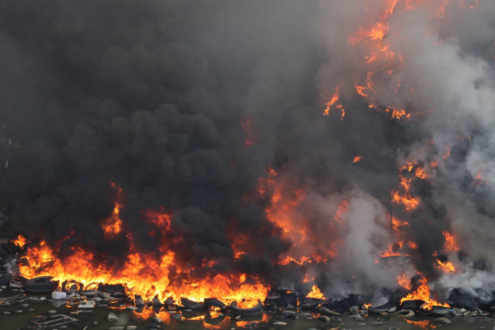 $!Se incendia relleno sanitario del Piggy Back, al sur de Culiacán