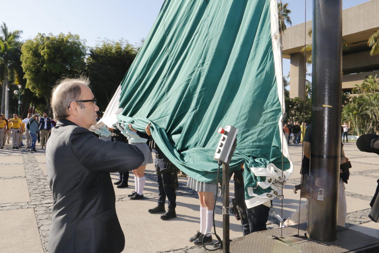 $!Conmemoran 218 aniversario del natalicio de Benito Juárez en Culiacán