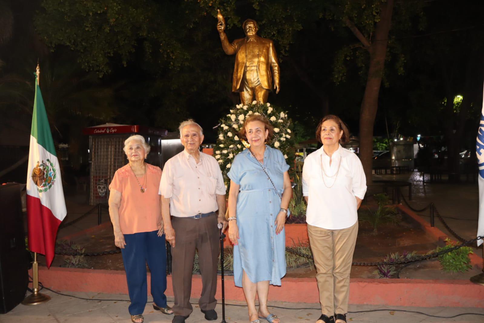 $!Conmemoran con misa la vida y obra de Manuel Clouthier, ‘El Maquío’, a 36 años sin él