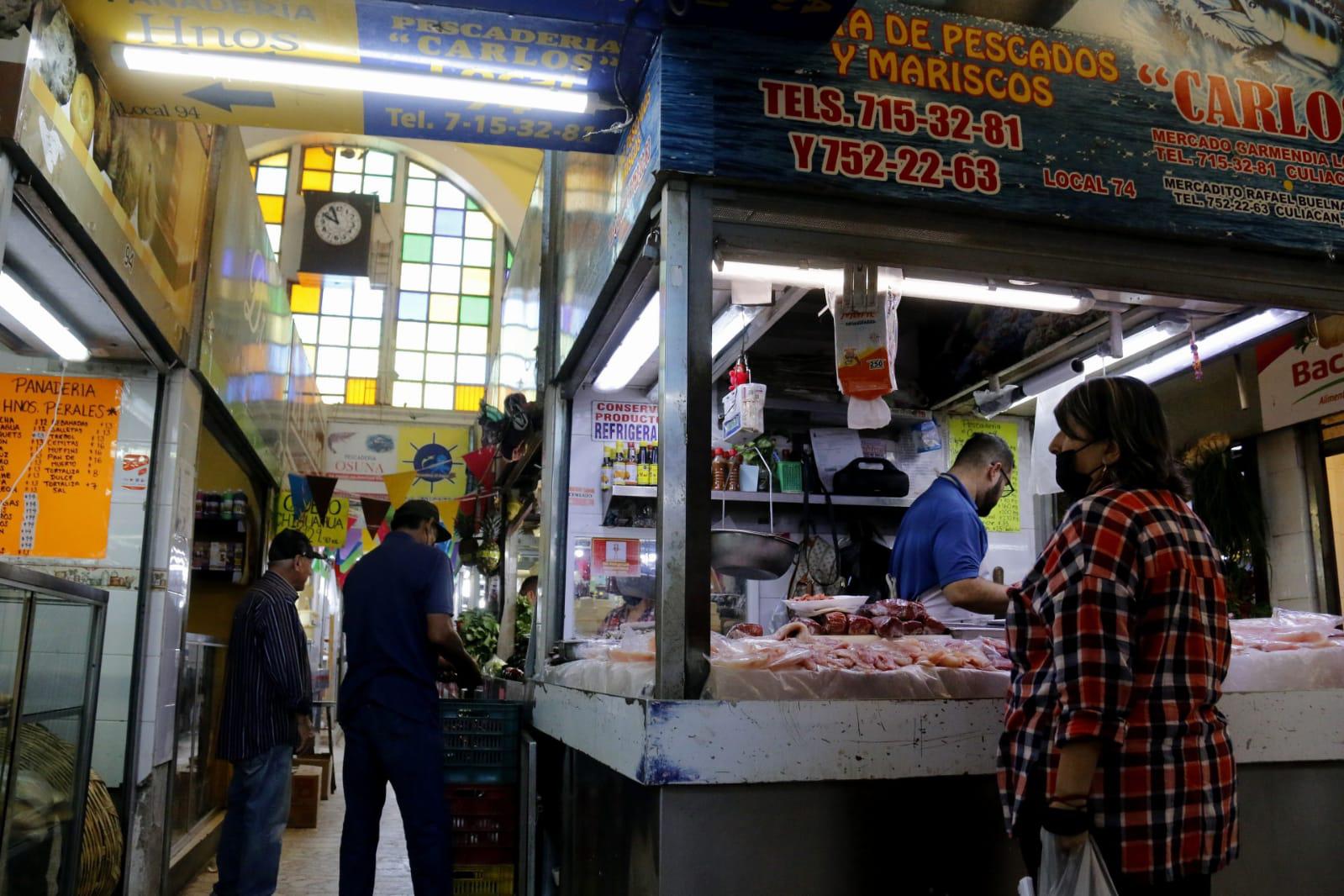 $!Canta el Garmendia villancicos cada hora para los culiacanenses