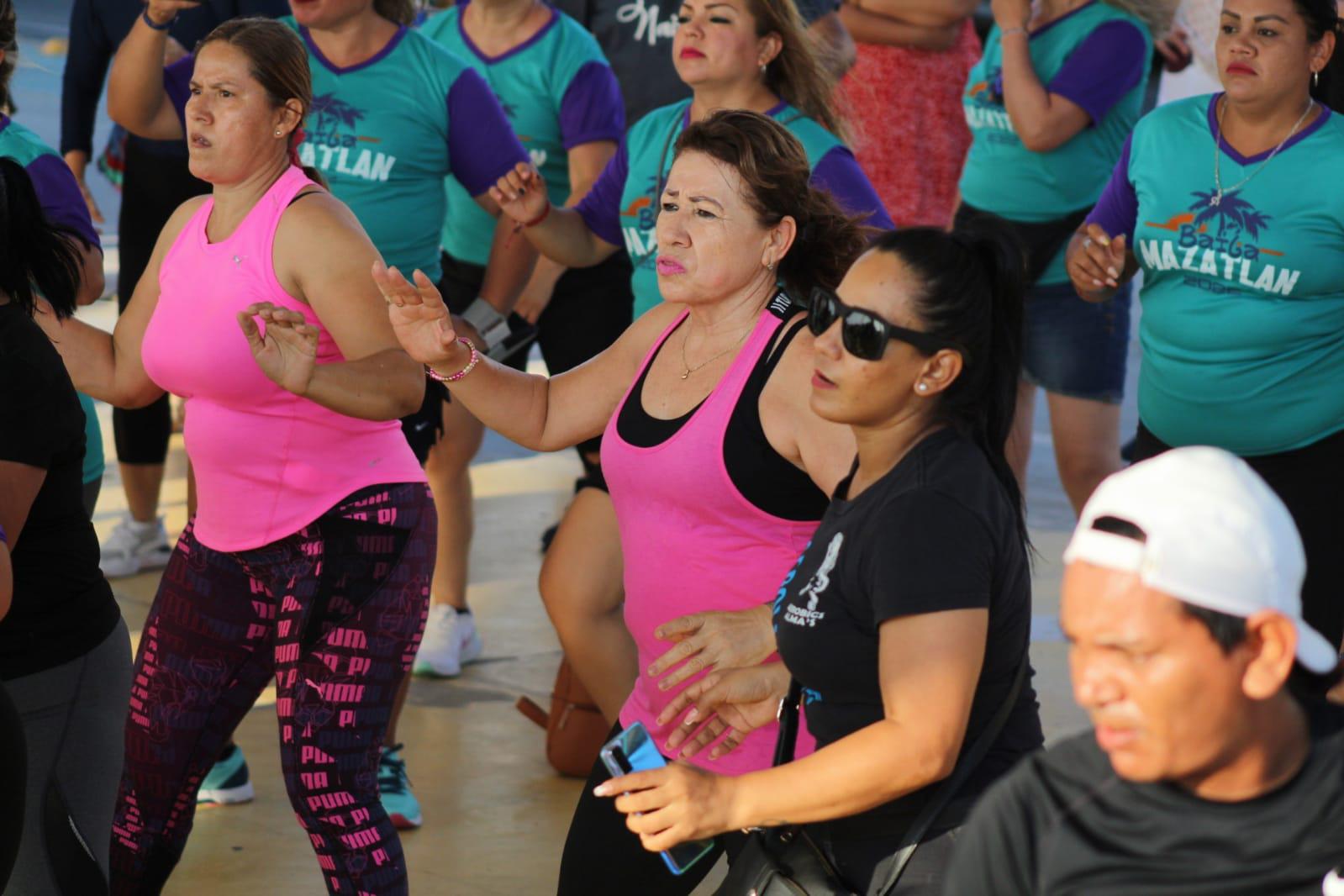 $!Los Chicos de Arranque ponen a bailar a Mazatlán con su masterclass