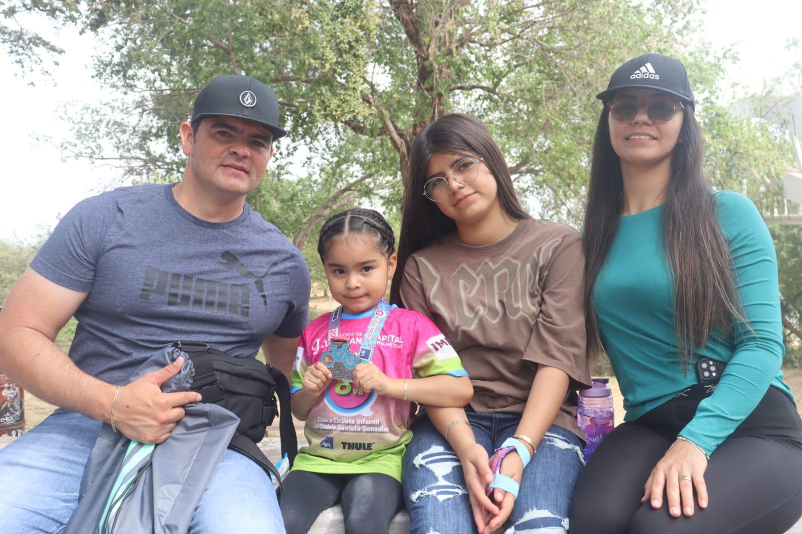 $!Compiten y se divierten en la carrera Clásica Infantil en Culiacán