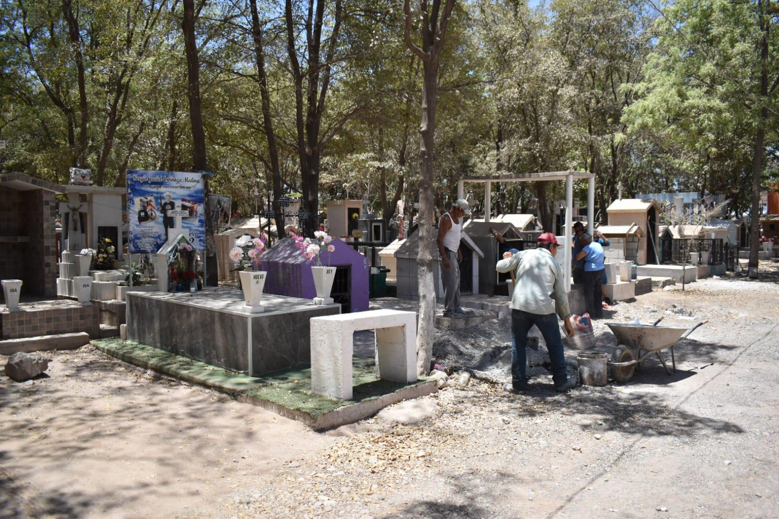 $!Alistan los panteones de Culiacán para el Día de las Madres