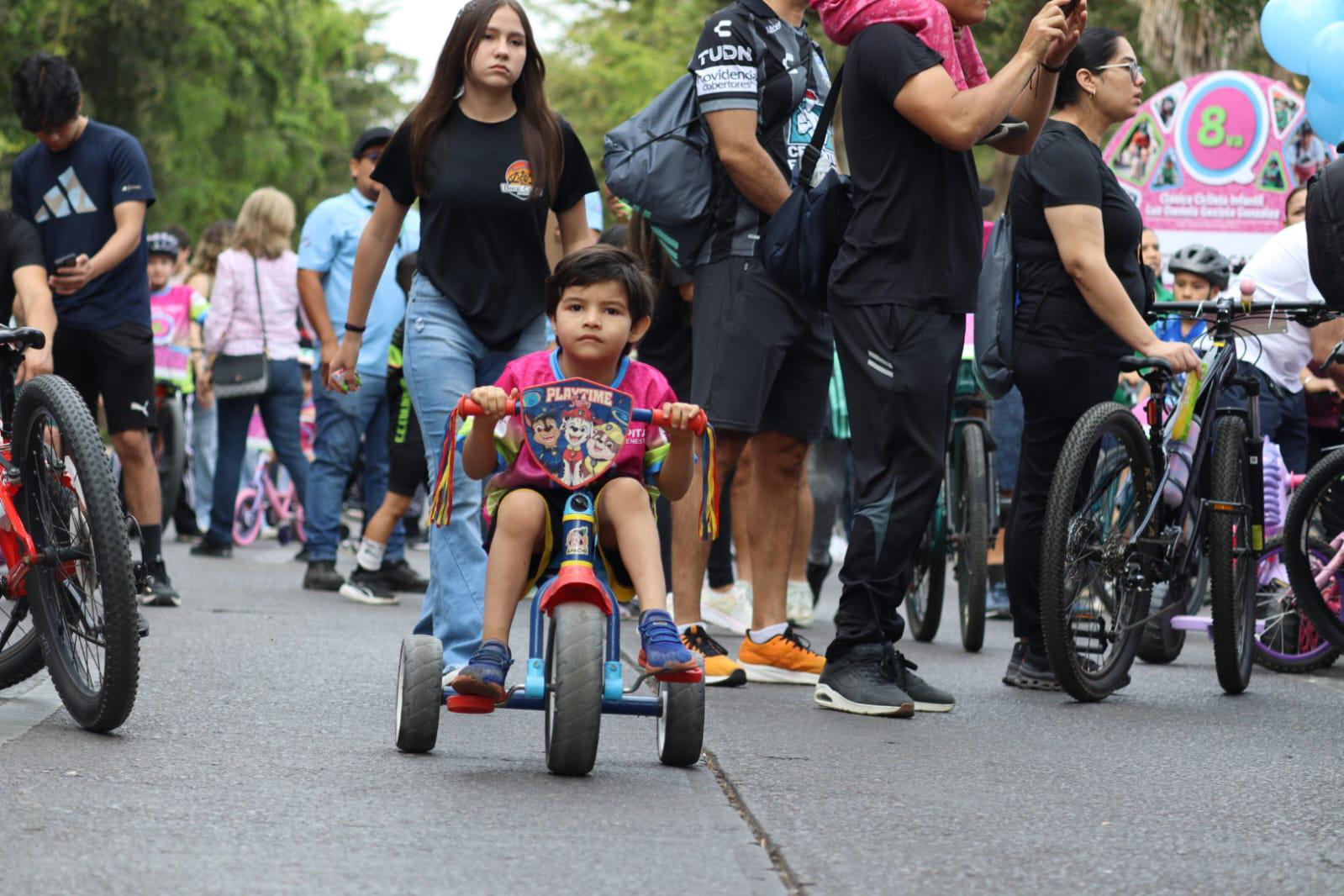 $!Más de 300 pequeños ciclistas participan en la carrera Clásica Infantil en Culiacán