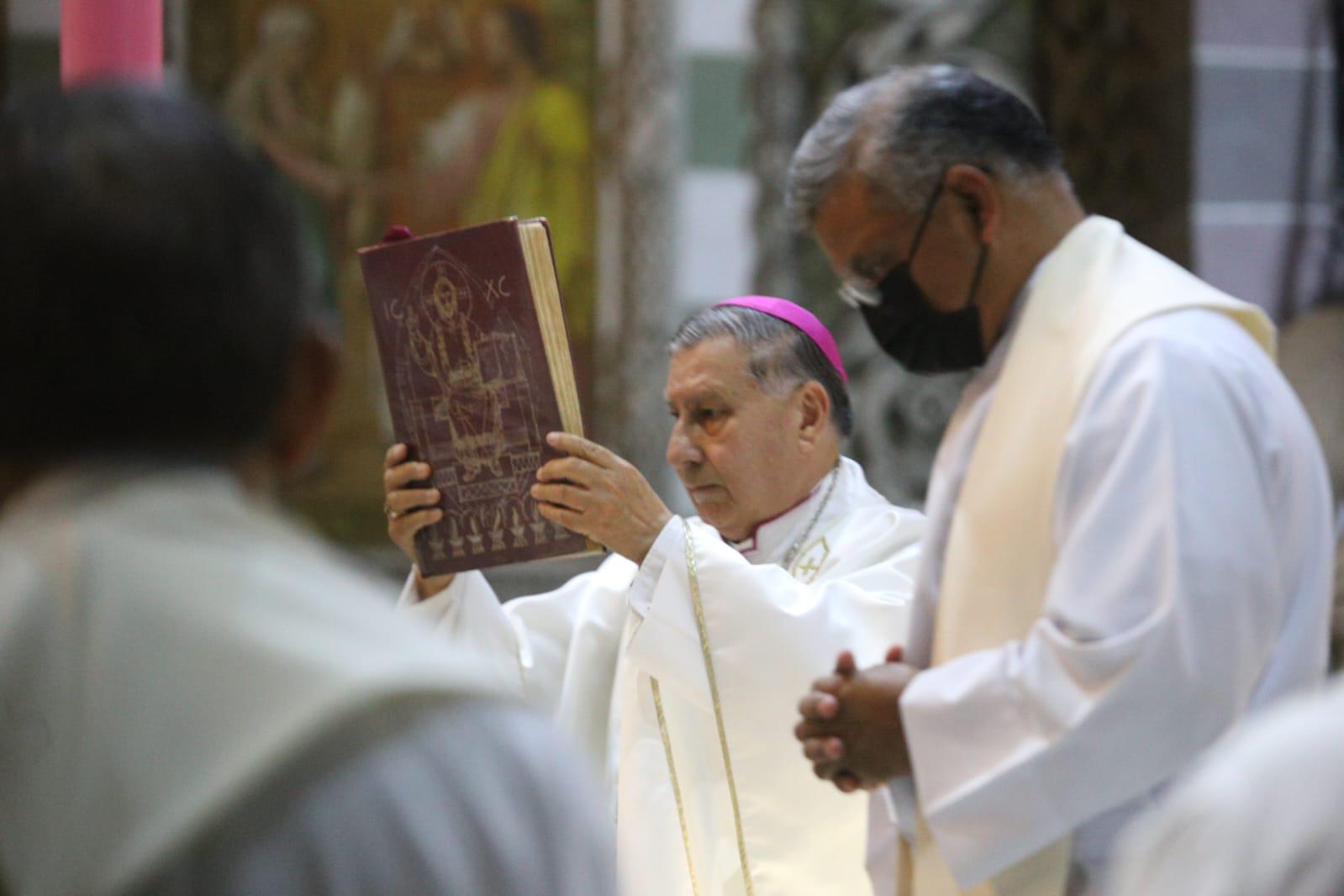 $!Pide Obispo a la Virgen que bendiga a bautizados del sur de Sinaloa