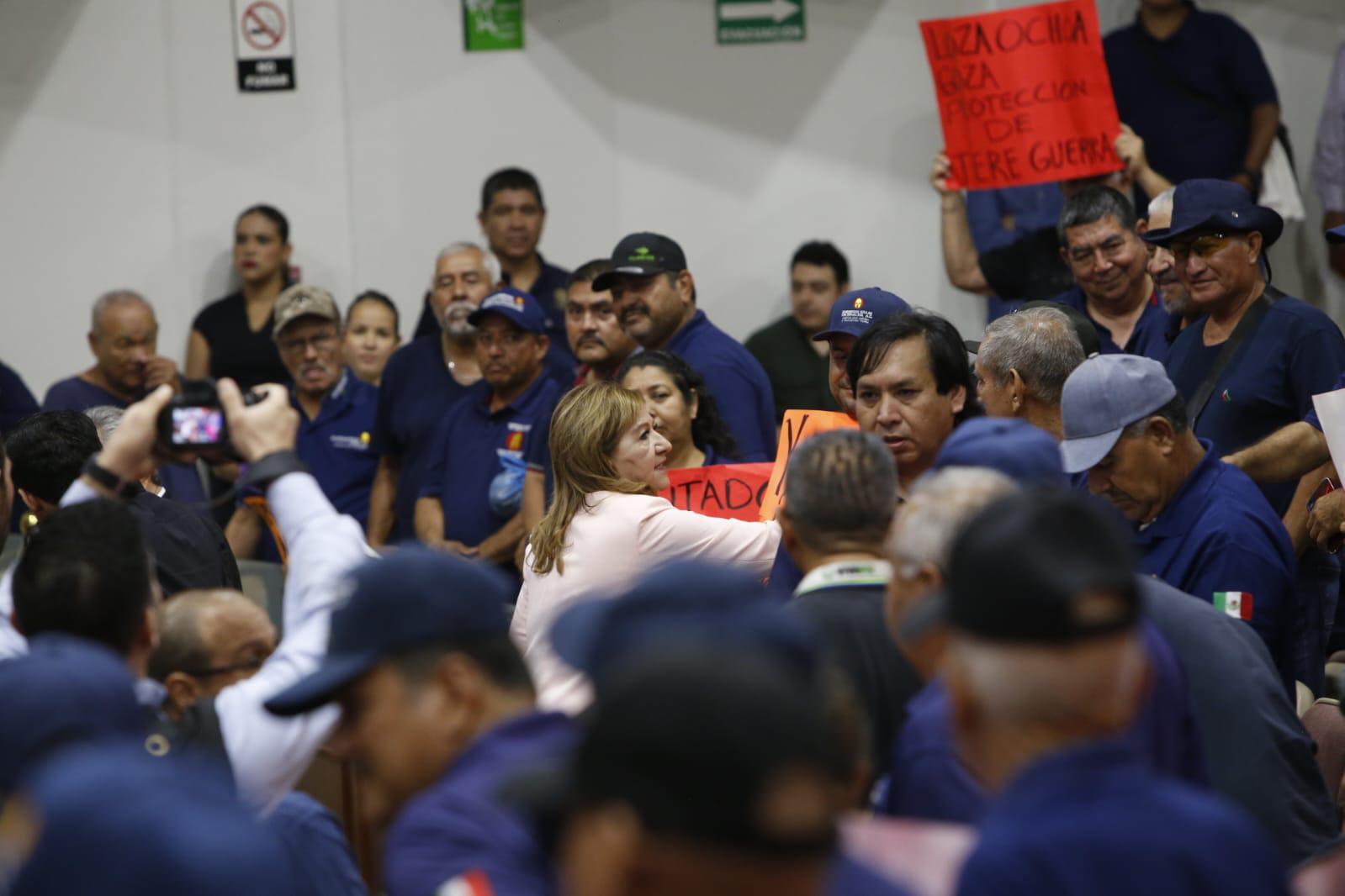 $!Colectivo de policías jubilados se manifiesta en el Congreso del Estado