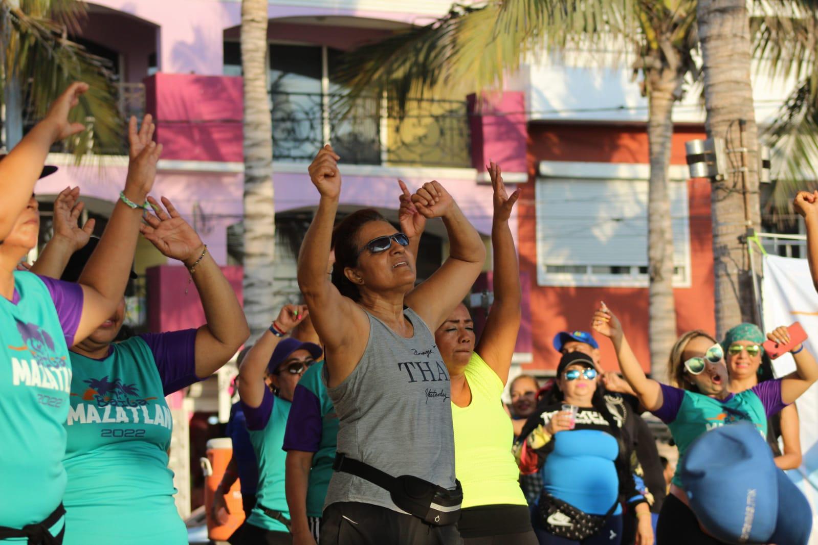 $!Los Chicos de Arranque ponen a bailar a Mazatlán con su masterclass