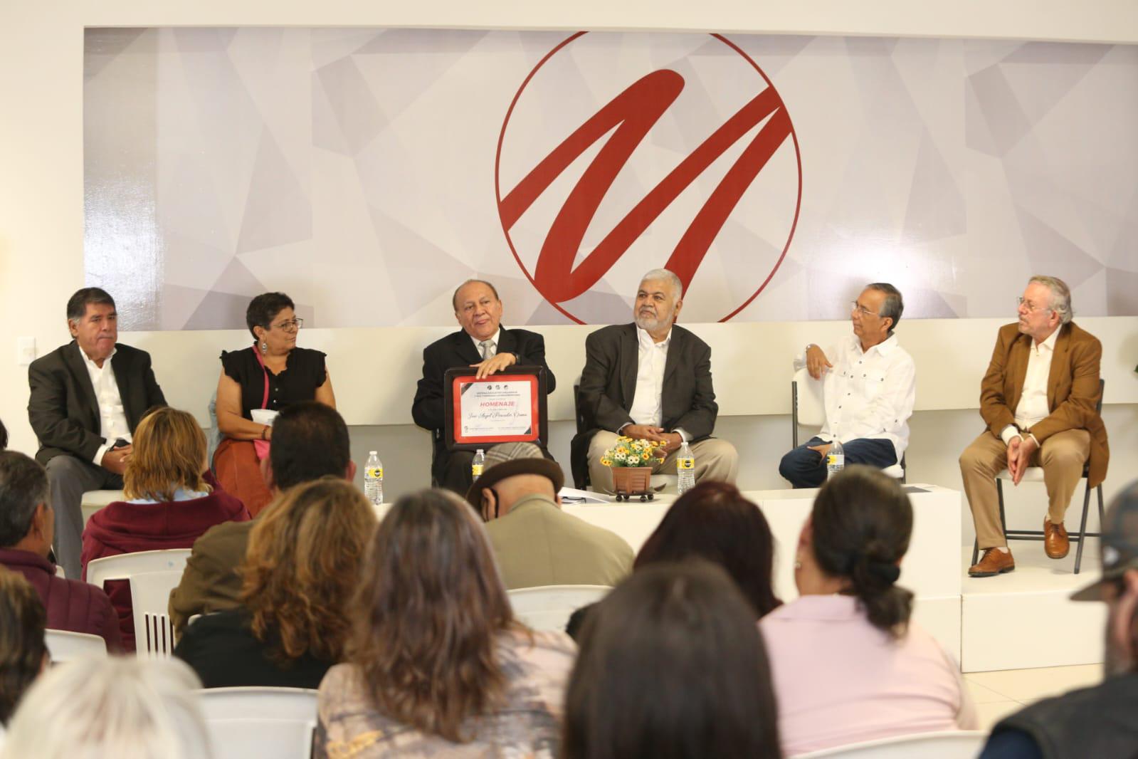 $!Brindan un homenaje a la vida y obra de José Ángel Pescador Osuna