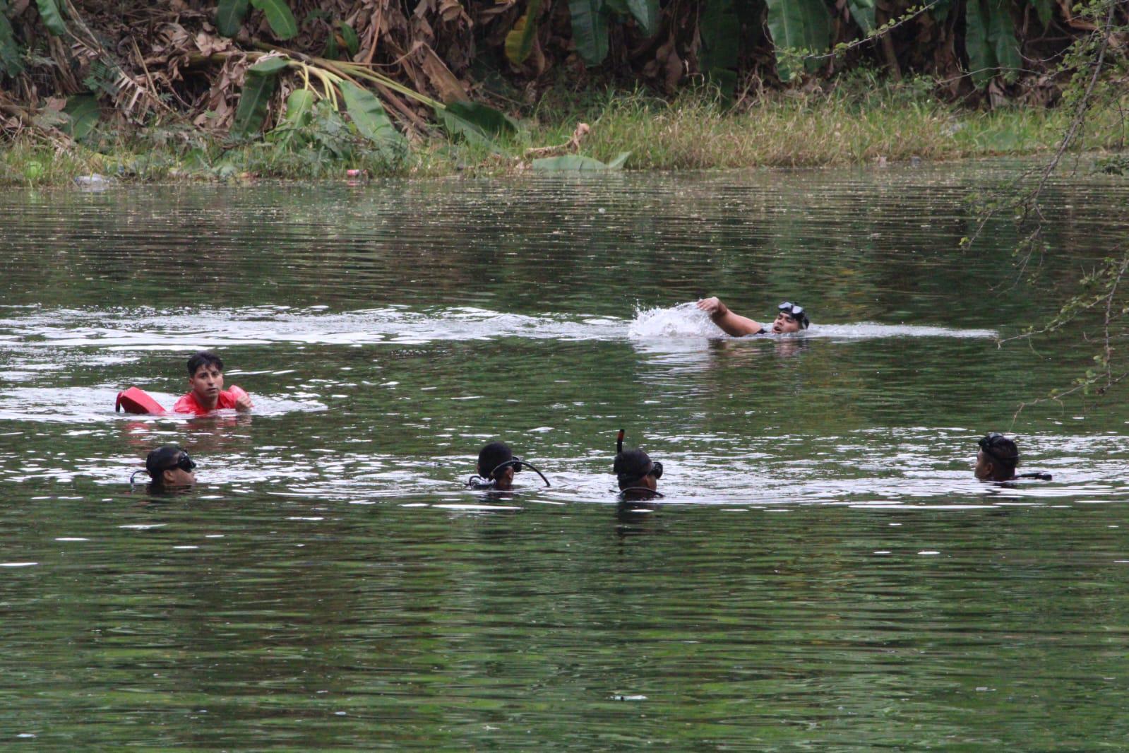 $!Buzos de la Marina y Policía Acuática reactivan búsqueda de Rodrigo en la Laguna del Iguanero