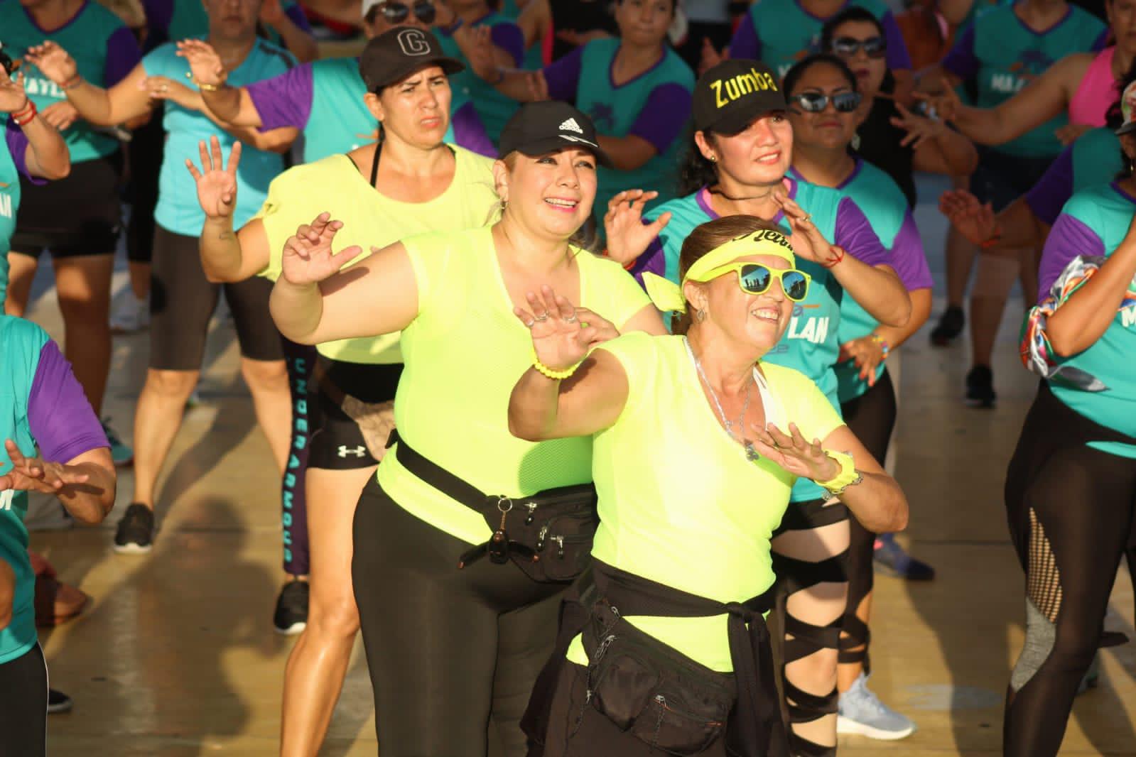 $!Los Chicos de Arranque ponen a bailar a Mazatlán con su masterclass