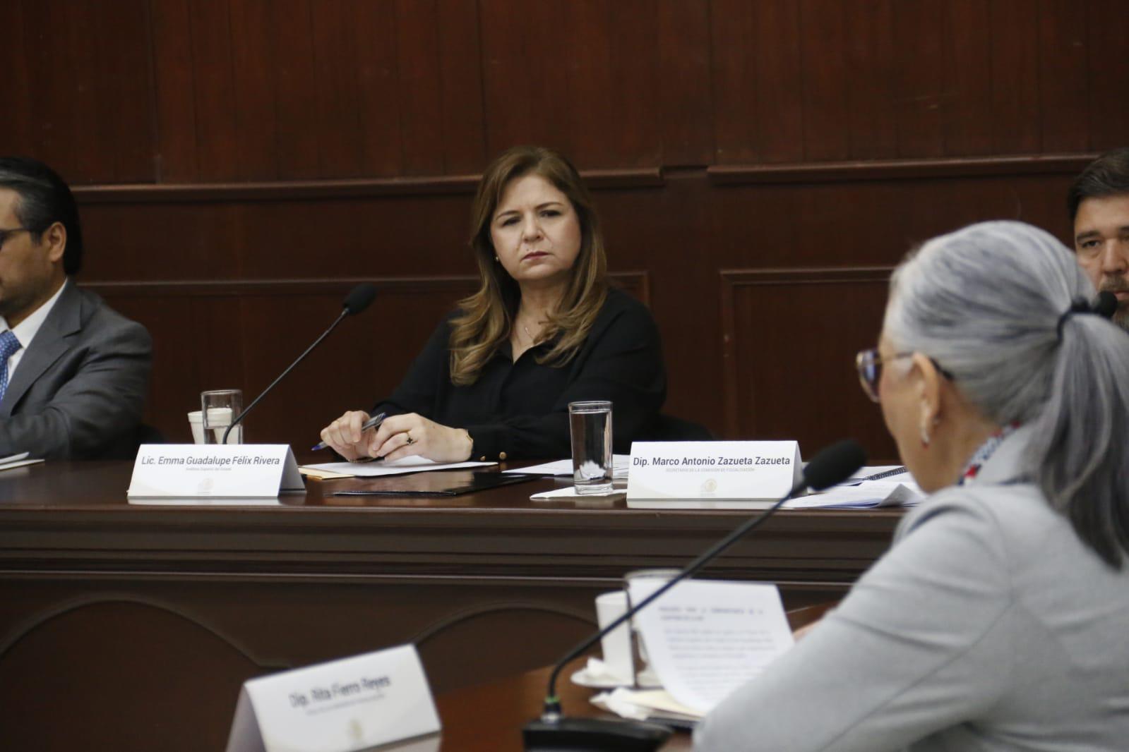 $!Presenta Emma Félix informe ante el Congreso; PAS la acusa de cómplice del Ejecutivo