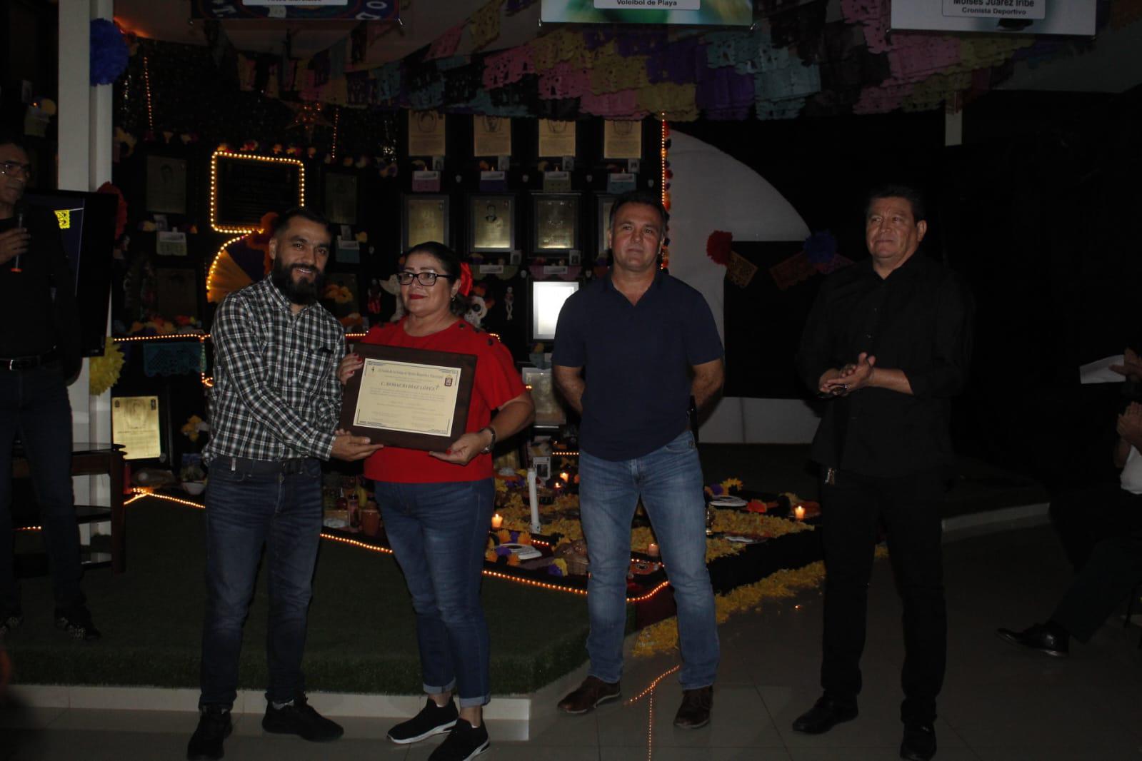 $!Presentan Altar de Muertos de los Inmortales del Salón de la Fama de Culiacán