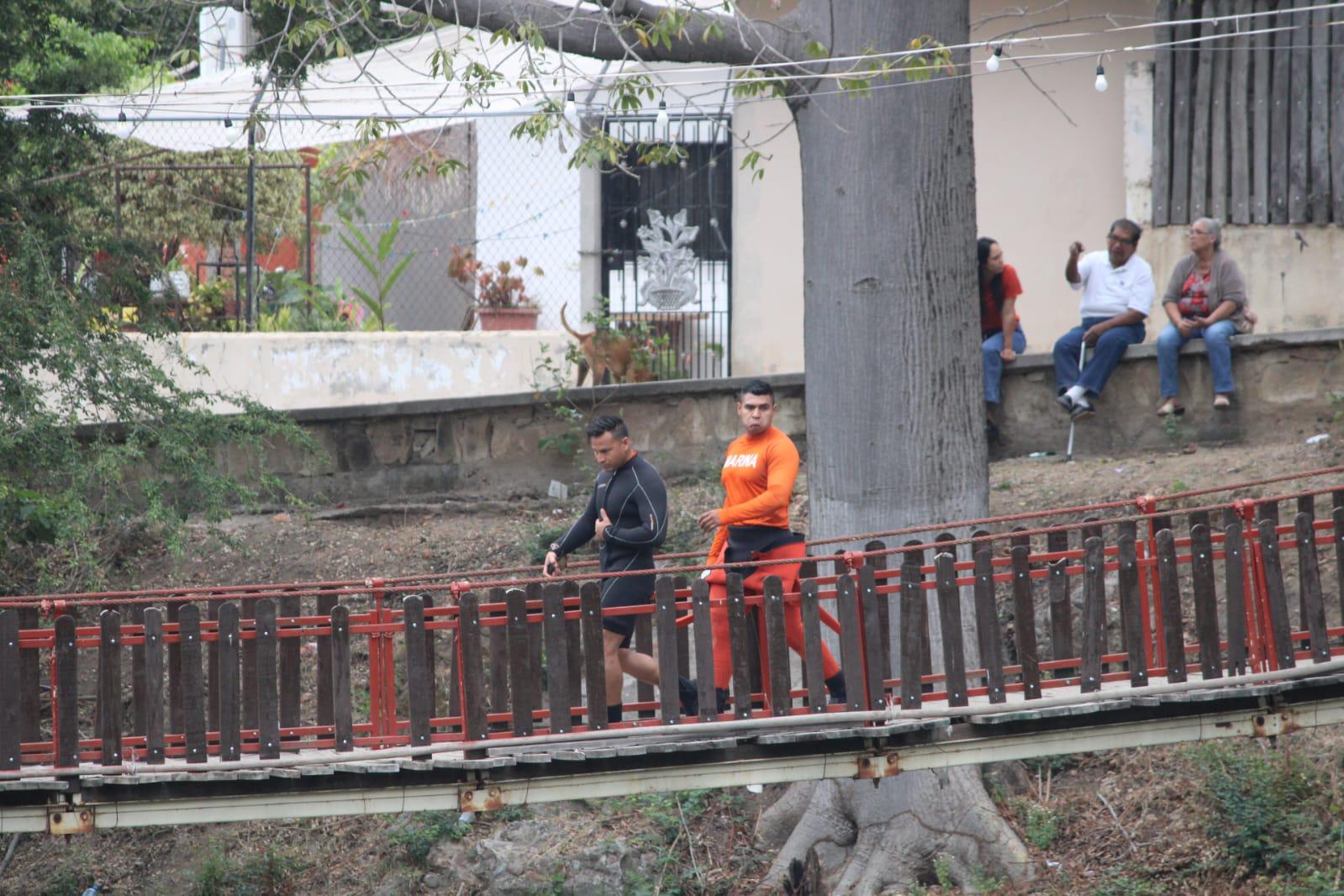 $!Buzos de la Marina y Policía Acuática reactivan búsqueda de Rodrigo en la Laguna del Iguanero