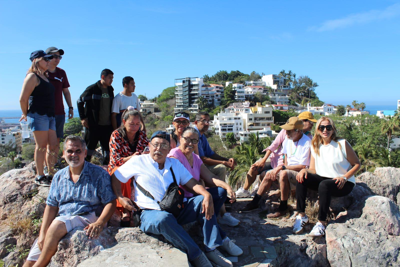 $!Por la paz y las tradiciones, festejan vecinos del Barrio de la Cruz a su Santa patrona