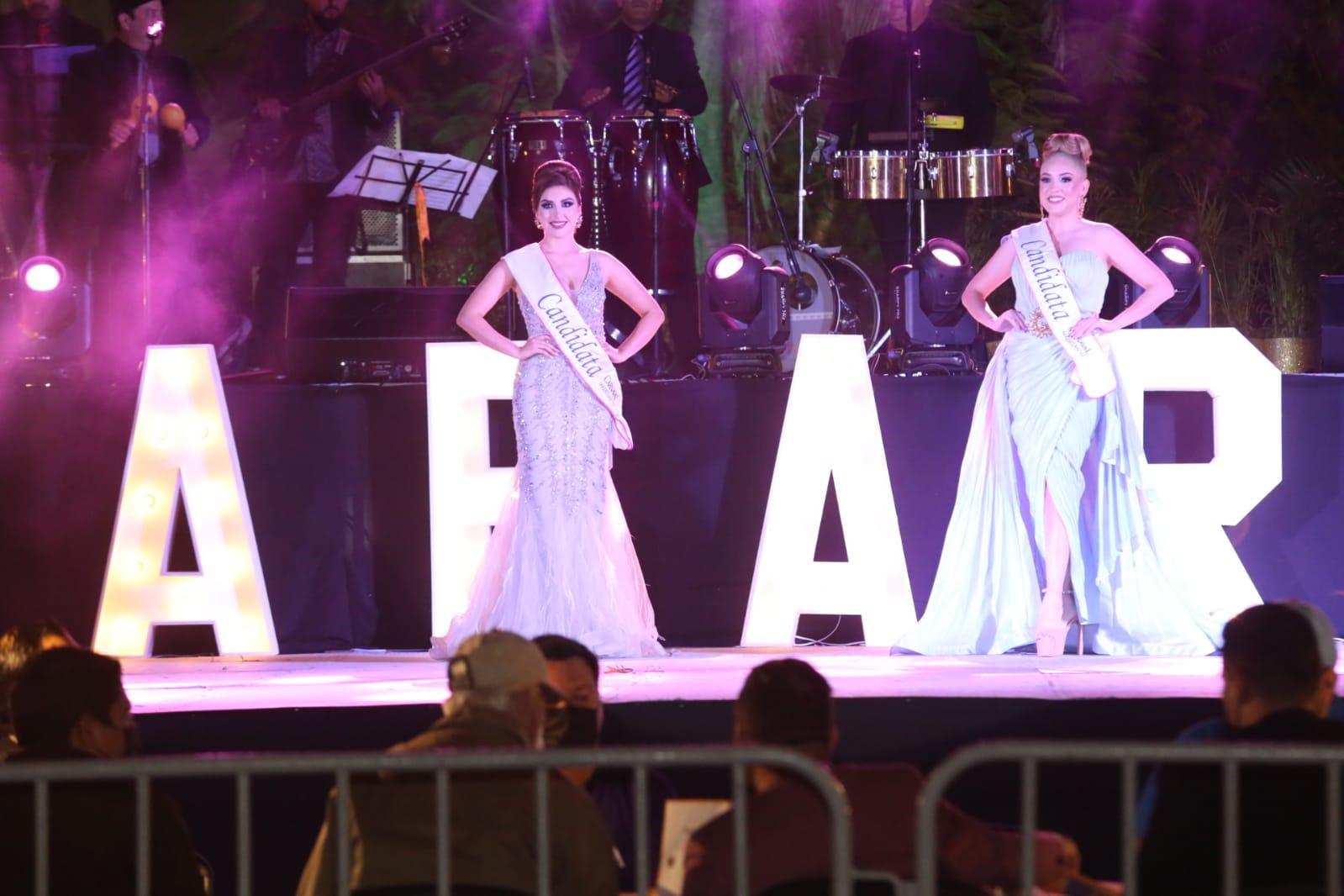 $!Cientos de mazatlecos acuden a elección de Rey de la Alegría y Reina Infantil del Carnaval