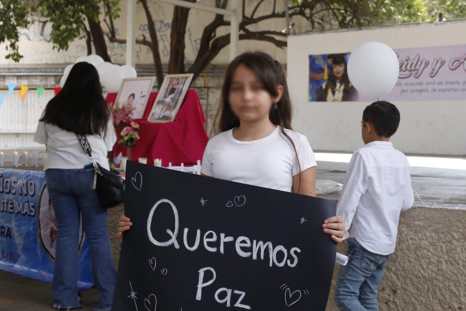 $!‘Yo no tendría que pedir justicia por una compañera’; en Culiacán, niños y niñas se manifiestan por el asesinato de Alexa y Leidy
