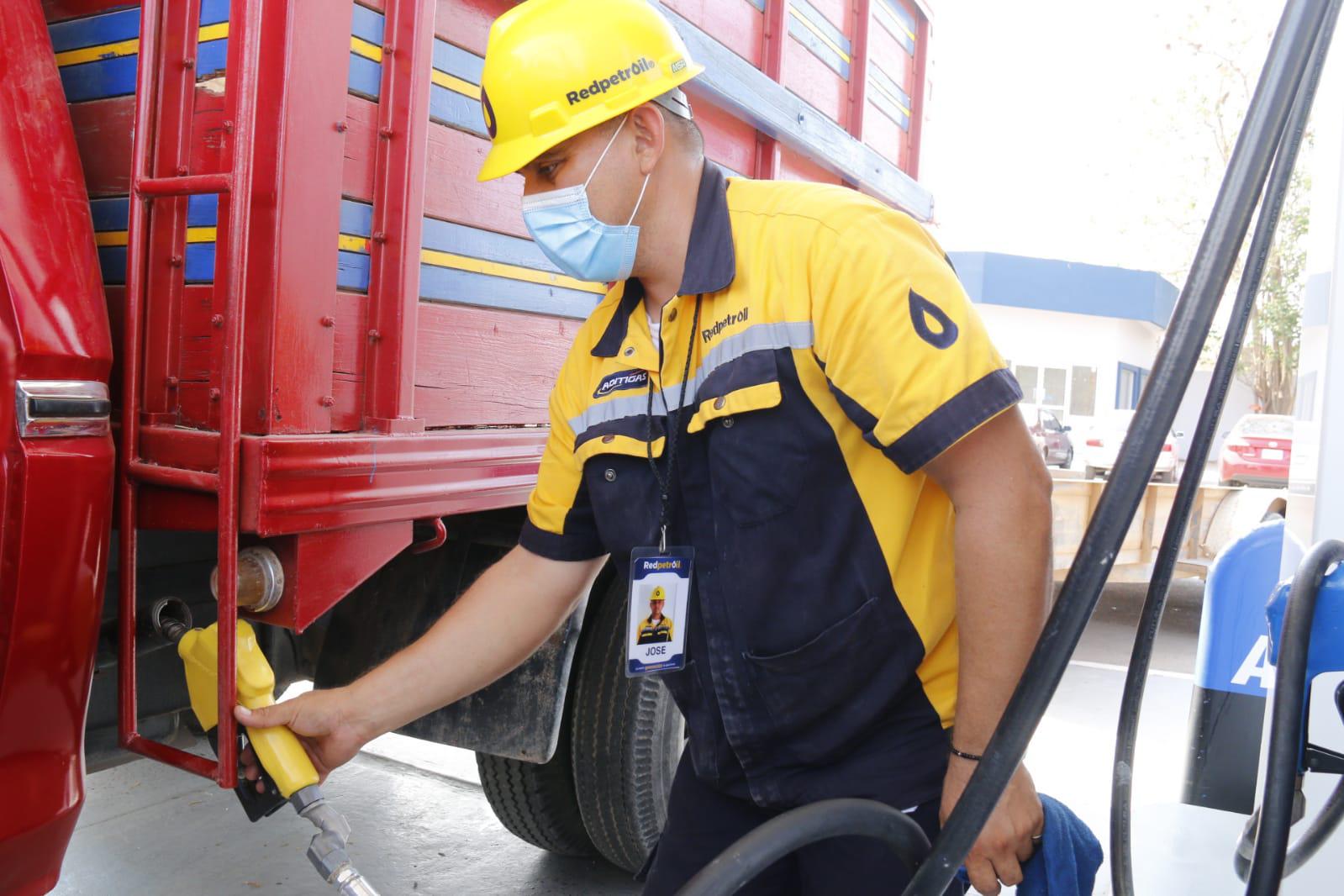 $!La gasolina de Redpetroil se encuentra aditivada, dando mayor ahorro, rendimiento y limpieza de combustible.