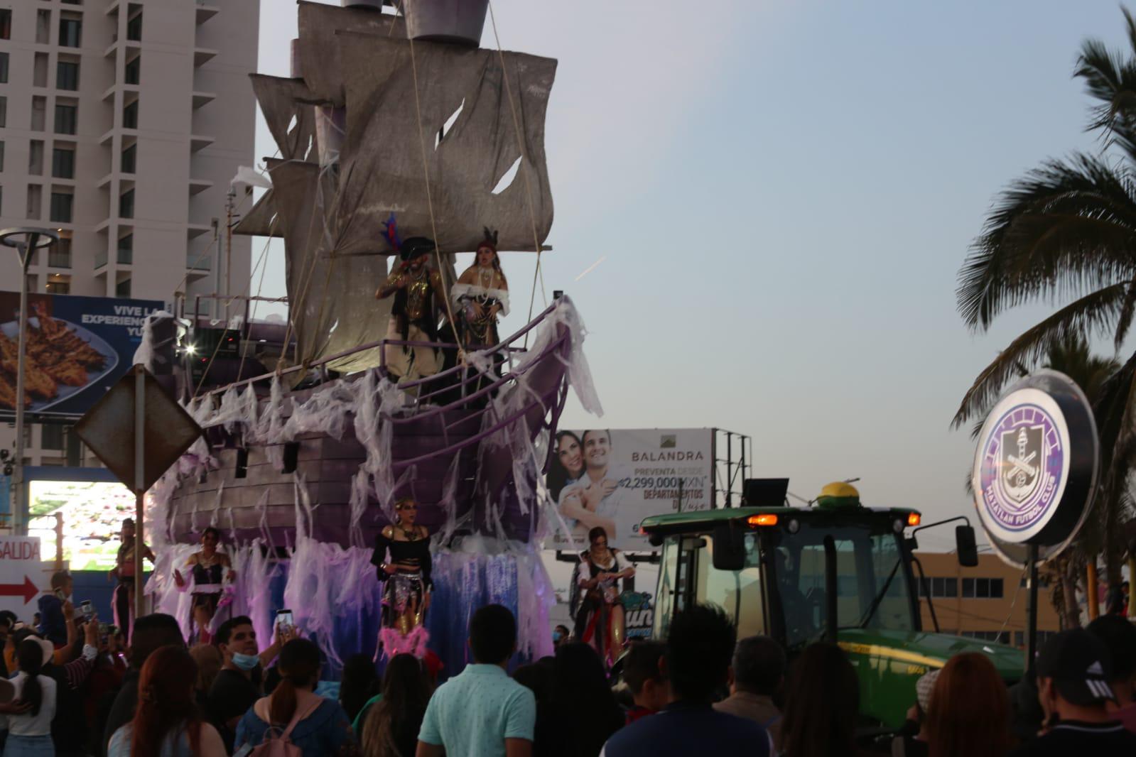 $!Alegría y devoción, así vive Mazatlán el último día de Carnaval