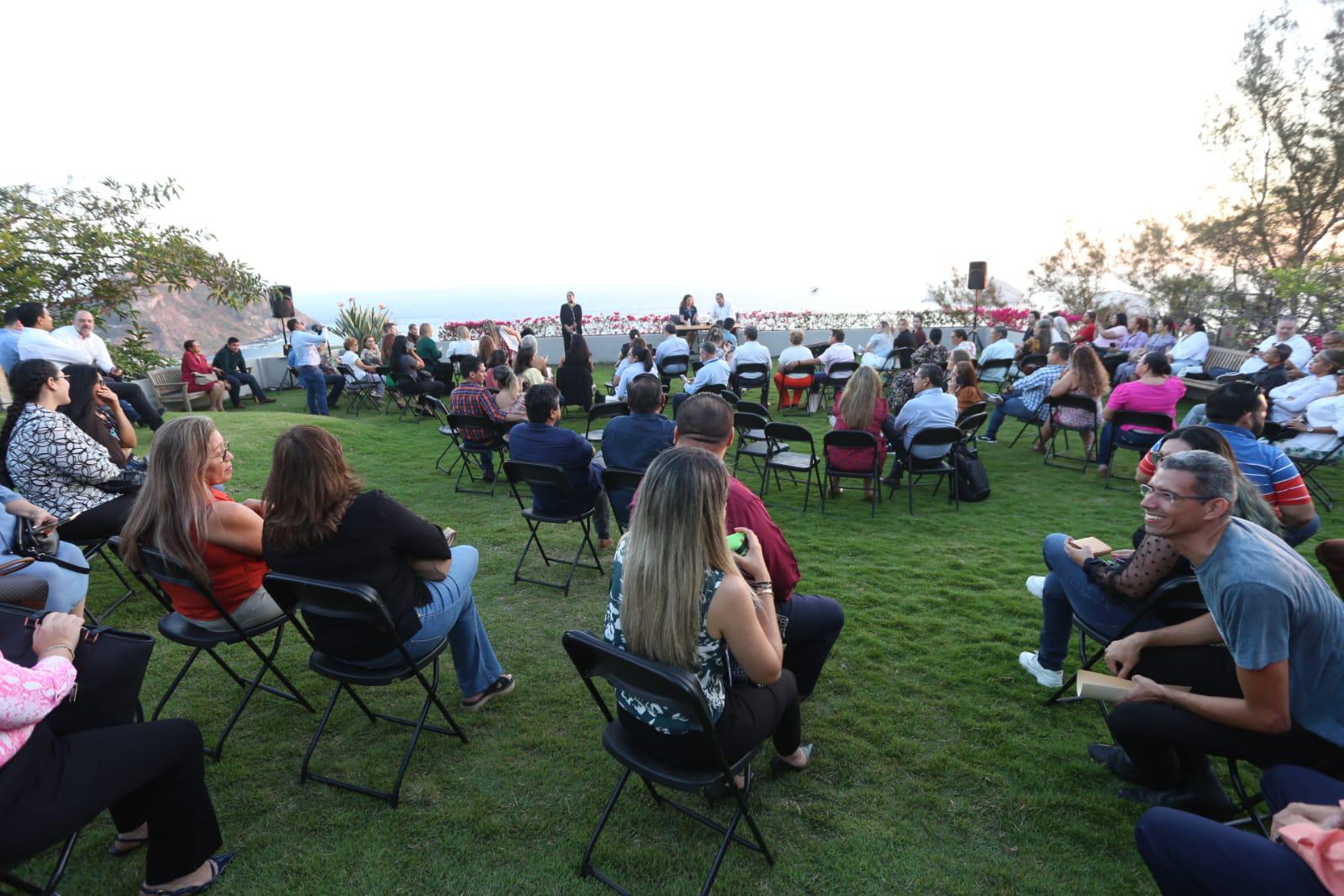 $!Los asistentes disfrutaron de una amena plática.