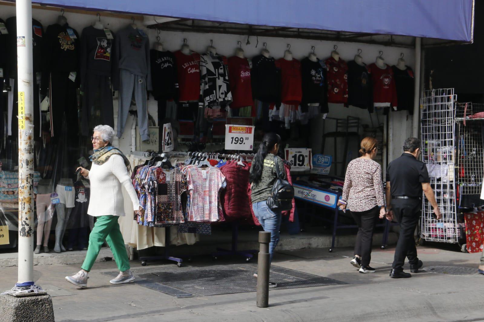 $!Ventas de diciembre en el Centro de Culiacán no dejan buenos números: comerciantes