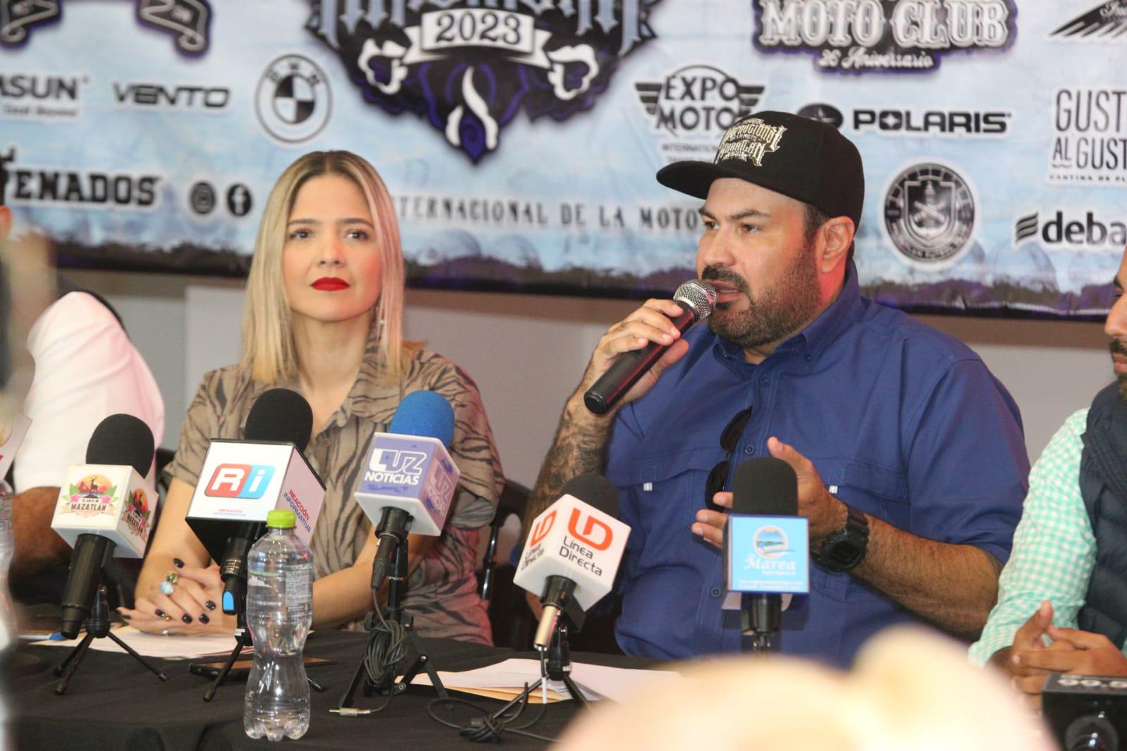 $!Santa Fe Klan y la Sonora Dinamita en la Semana Internacional de la Moto Mazatlán 2023