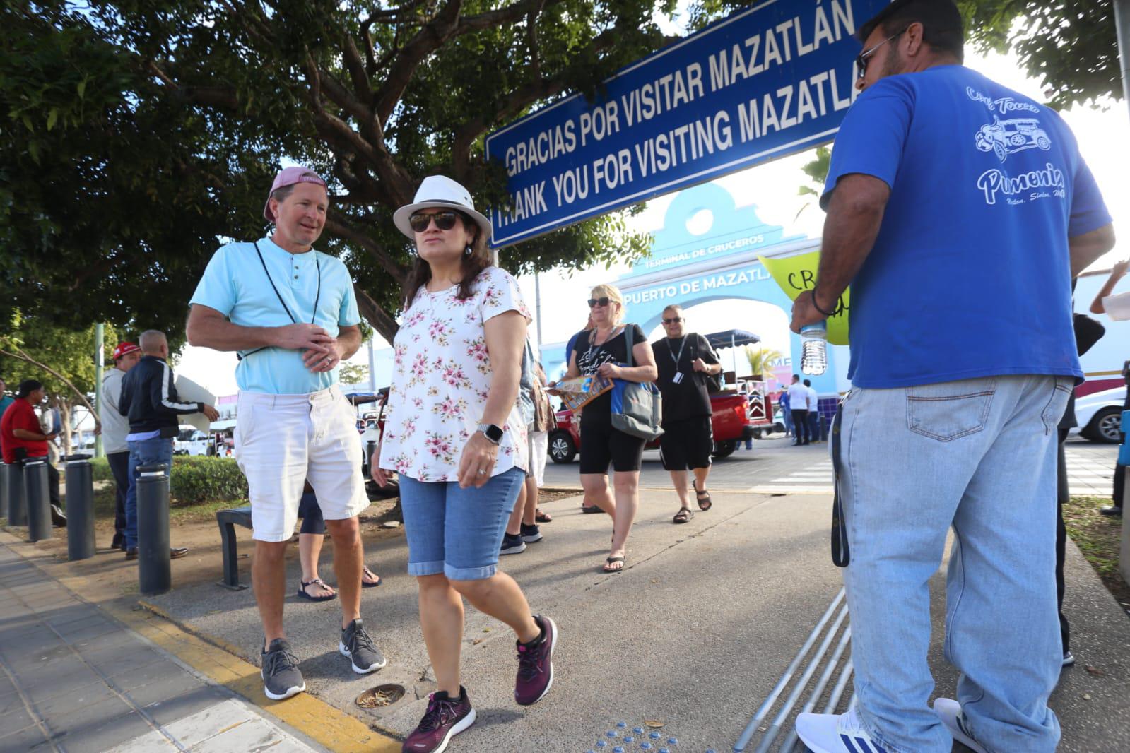 $!Mejorarán atención en Línea Azul y ordenamiento al transporte para cruceristas